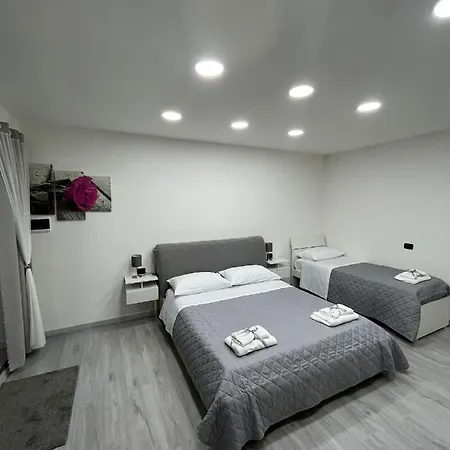 Masaniello 68 * Neapol